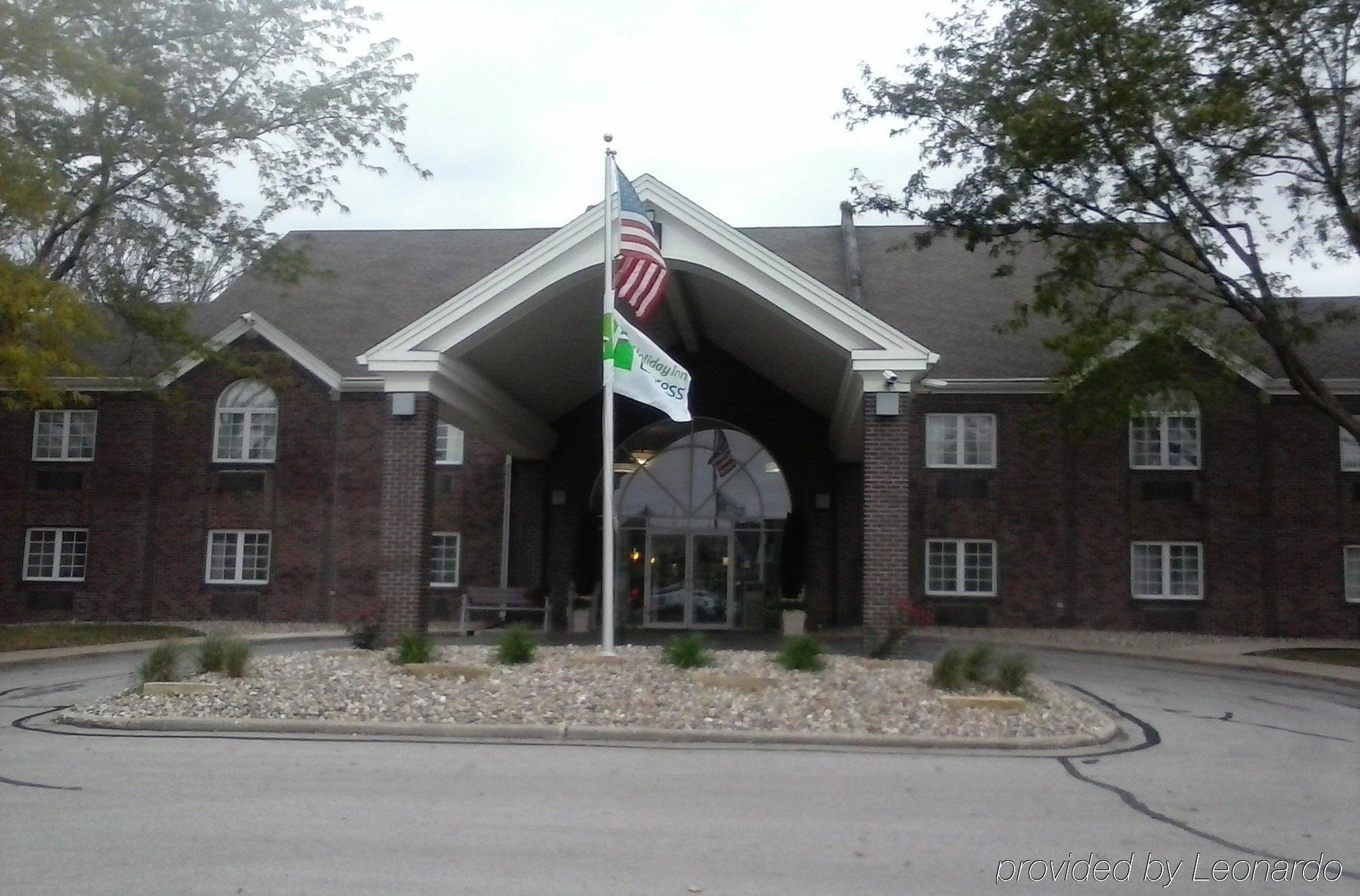 Holiday Inn Express Des Moines-At Drake University, An Ihg Hotel Bagian luar foto