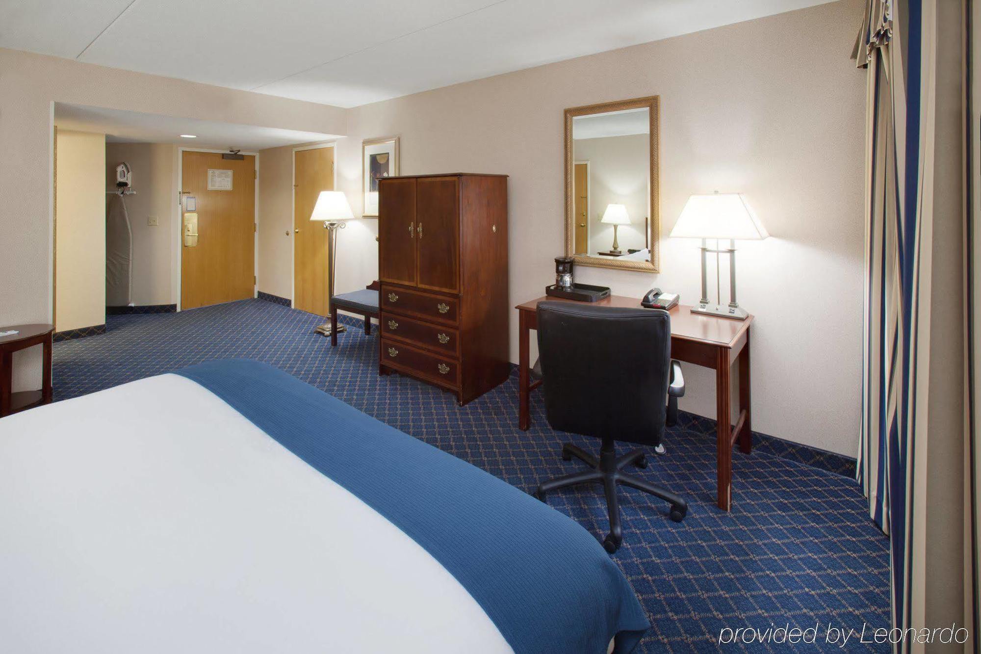 Holiday Inn Express Des Moines-At Drake University, An Ihg Hotel Ruang foto