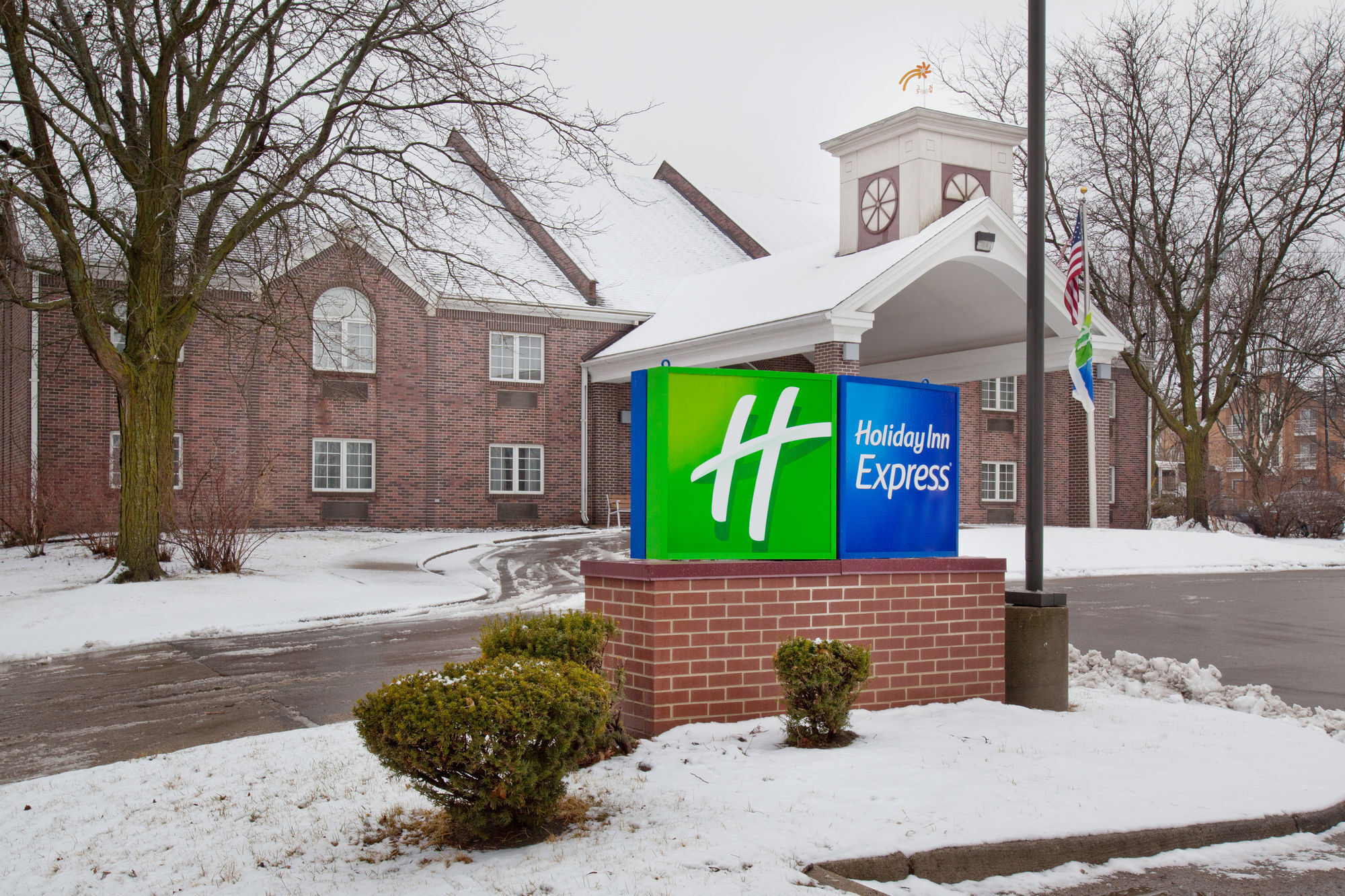 Holiday Inn Express Des Moines-At Drake University, An Ihg Hotel Bagian luar foto